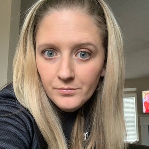 Meet your Posher, Amyjo